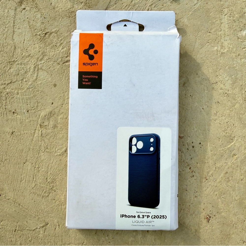 Brand New Spigen Liquid air case for iPhone 17